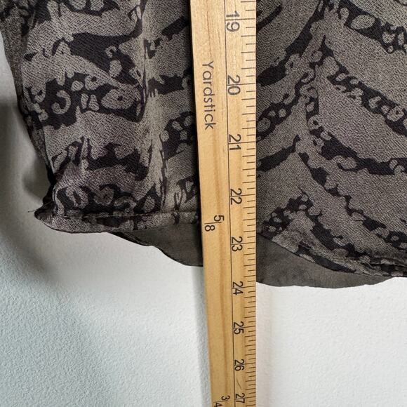 Rails Rebel Blouse Womens Small‎ Silver Black Animal Print Satin Button Party - Picture 8 of 9